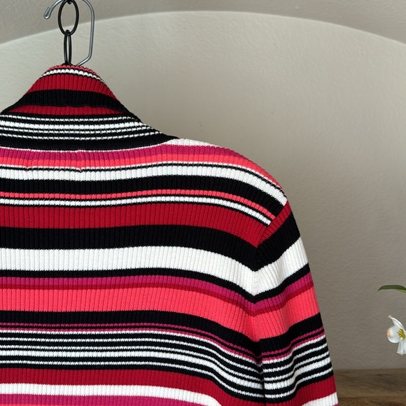 St. John’s Bay women’s ribbed turtleneck sweater, red, pink, black & white, XL - Picture 9 of 11